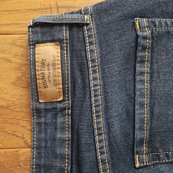 Signature by Levi Strauss Modern Straight Jean Size 10 - Picture 9 of 14